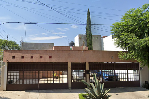 Casa Bonita En Cd. Satélite, Naucalpan De Juárez De Remate Bancario