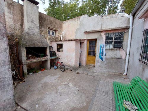 Casa En El Centro Con Potencial Para Local Y Oficinas
