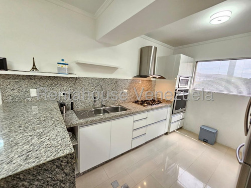 25-12181 Apartamento En Venta, Urb. La Soledad, Maracay Mord