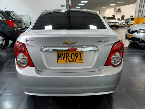 Chevrolet Sonic Lt Automatico 4x2 Gas-gasolina