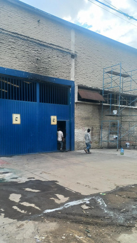 Imagen 1 de 7 de 1500m2, Bodega Entre Mario Colin Y Vallejo, Uso Industrial
