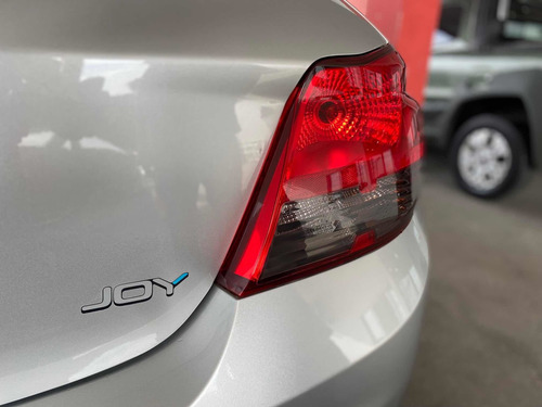 Imagem 8 de 20 de Chevrolet Onix 2019 1.0 Joy 5p
