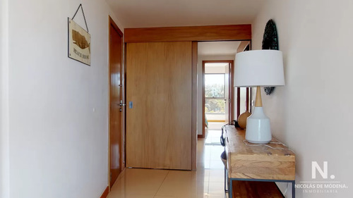 Pent House De 3 Dormitorios En Suite En Edificio Blue Bird , Punta Del Este , Playa Brava