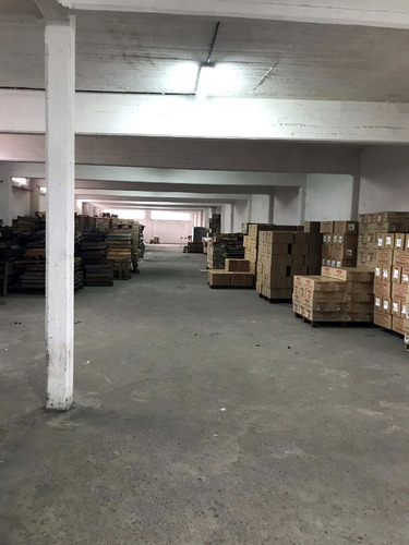 Imagen 4 de 6 de Galpon En 2 Plantas Ideal Industria 838 M2 Todo Loza