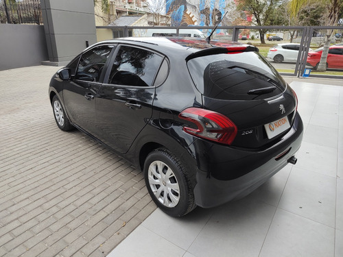 Peugeot 208 1.6 Active