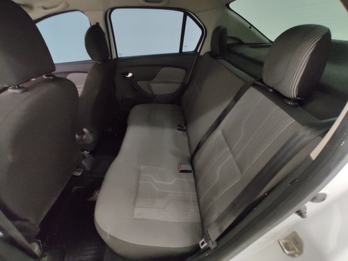 Imagem 13 de 19 de Renault Logan Expression 1.0 16v (flex)