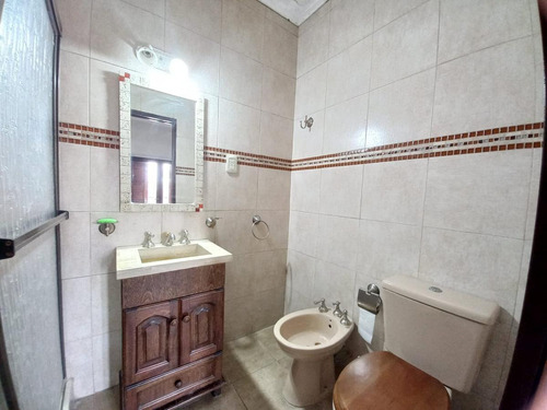Imagen 13 de 27 de Casa 3 Dormitorios - Barrio El Carmen - Berisso-123 31 Y 32