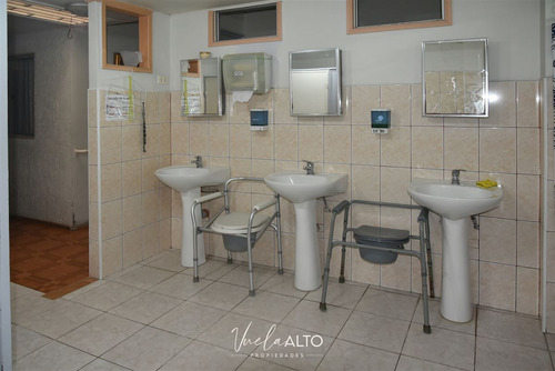 Casa En Venta De 14 Dorm. En Macul/hogar Adulto Mayor