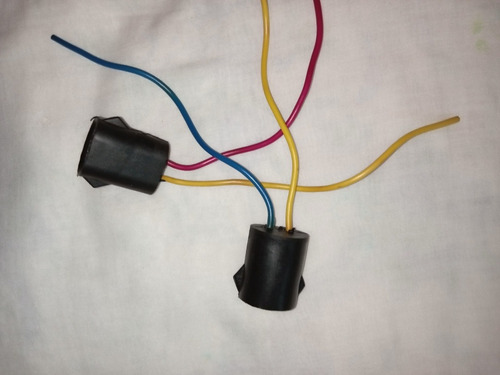 Conector Módulo Ford 4 / 2 Cables Hembra Redondo Plástico