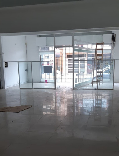 Imagen 2 de 6 de Venta De Local En Mitre 166, Lujan