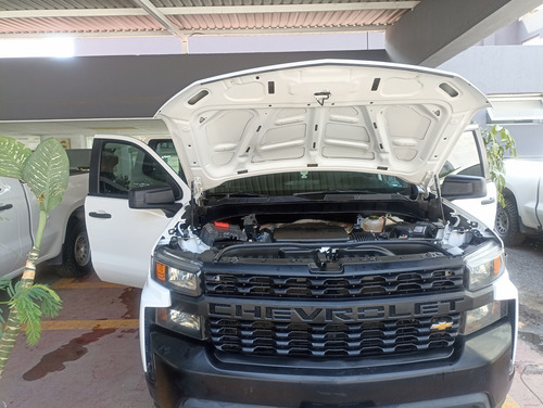 Chevrolet Silverado 4.3 lts 1500Doble Cabina Ls 4x2 At