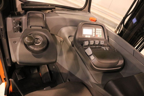 Imagen 9 de 10 de Apilador Bt Rre200cc Triple 6.75mts Desplazador/camara