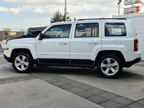 Jeep Patriot Sport 2.4l V4 172hp At 4x2 2017