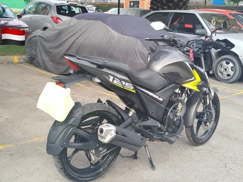 Akt Cr4