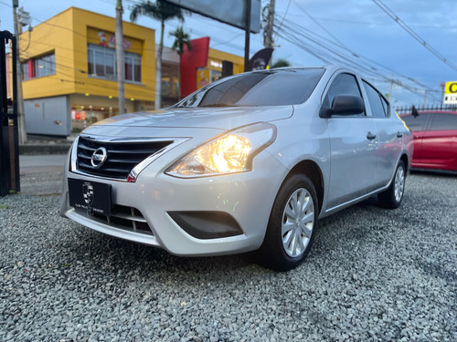 Nissan Versa 1.6 Drive