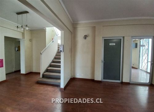 Imagen 4 de 21 de Oficina En Venta En Providencia/casa Ideal S. Profesionales