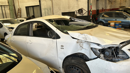 Toyota Corolla Xli 1,8i N 4p Volcado No Chocado Funcionando