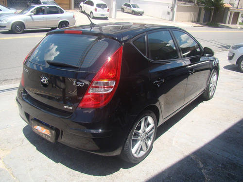 Imagem 4 de 12 de Hyundai I30 2.0 Mpi 16v Gasolina 4p Manual
