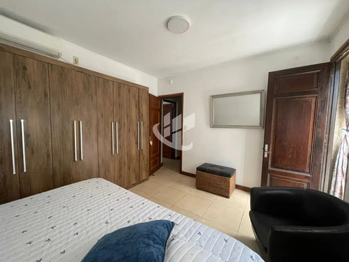 Casa En Mercedes, Terminal