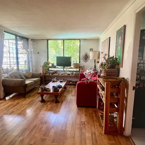 Departamento En Venta De 3 Dorm. 2 Baños En Las Condes