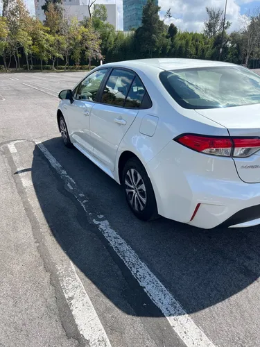 Toyota Corolla 1.8 Hybrid At
