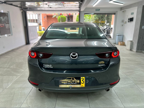 Mazda 3 Touring Híbrido AT 2.0 2023
