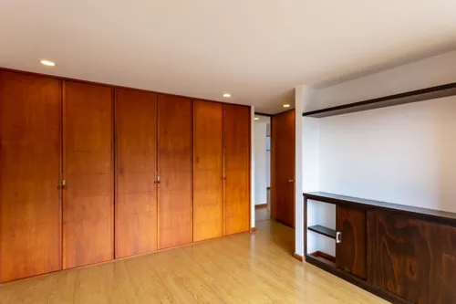 Apartamento En Arriendo En El Tesoro. Cod A20252