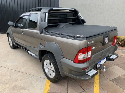 Imagem 4 de 8 de Fiat Strada 1.8 Mpi Adventure Cd 16v Flex 2p Manual