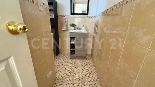 Venta De Casa Remodelada En Jardines De Morelos Secc. Flores