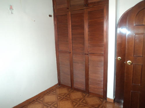 Imagen 13 de 16 de Venta De Apartamento En Urbanización El Lago Ii/madre María 04124827470