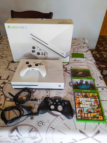 Xbox One S 1tb  + 3 Juegos ( Gta V, Forza 6 Y Nfs )