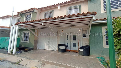 Casa (1 Nivel) En Venta En Villa Roca, Cabudare -- Ref 2 3 2 8 4 4 1 Monica Carrasquel