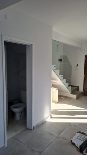 Imagen 7 de 12 de Cañuelas Chico, Duplex En Venta De 3 Dormitorios, 3 Baños, Cochera Doble