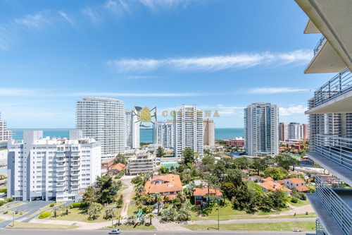 Excelente Apartamento De Dos Dormitorios Con Vista Al Mar En Venta Alexander Boulevard- Ref: 3683