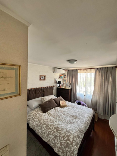 Excelente Casa 4 Dormitorios, 3 Baños, Comuna De Peñalolén