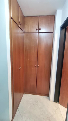 Imagen 8 de 13 de En Venta Apartamento En Agua Blanca