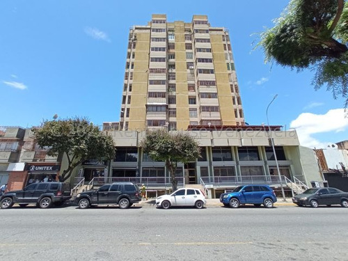 Imagen 1 de 30 de Apartamento En Venta Zona Centro Barquisimeto Rah 23-10318 // Invierta Seguro Con Rentahouse//