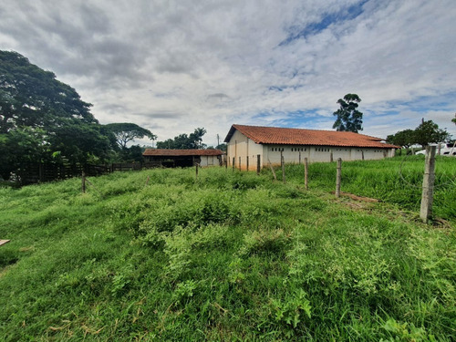 Chacara 1,1/2 Alqueire Casa Sede 3 Dorms,energia,4 Tanques,corrego No Fundo,2 Ranchos Amplos,cercado,terra Boa P/plantio,aceita Casa Eng Coelho Pagame - Ch00049 - 68915056