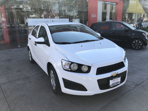 Imagen 3 de 15 de Chevrolet Sonic 4 Puertas