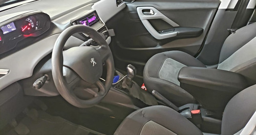 Peugeot 208 Active 1.5 2014