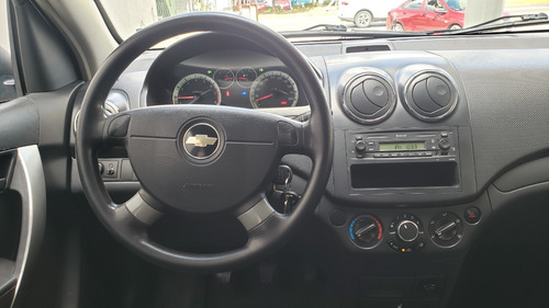 Imagen 5 de 10 de Chevrolet Aveo Lt Paq W Color Plata 2017 Mt