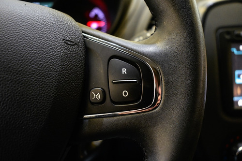 Imagen 14 de 15 de Renault Captur 1.6 Life 2018 La Plata 174
