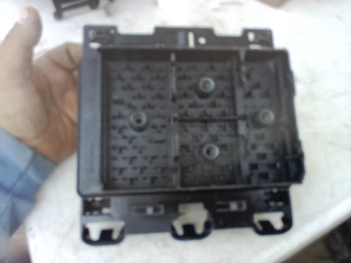 Caja De Fusibles Pontiac G6 05-10. #379-23 (Usado)