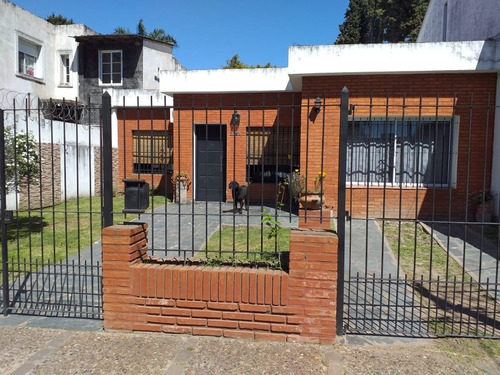 Casa Con Piscina Y Quincho