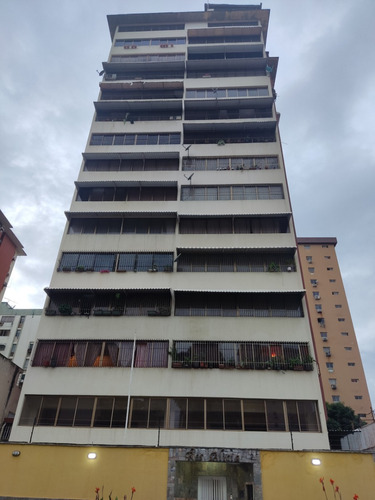 Rivero Bienes Raices Vende Amplio Apartamentpo En Calicanto 