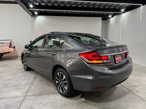 Honda Civic 1.8 Ex Sedan L4 . At