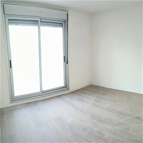 Imagen 8 de 12 de -apartamento 2 Dormitorios, Balcón, Cordón Sur.