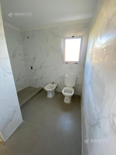 Imagen 9 de 26 de Casa En Venta En El Canton - Maroto Propiedades-