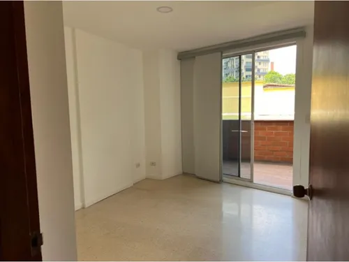 Apartamento En Arriendo En Laureles