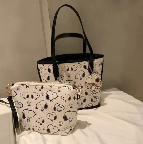 Kit De Bolsa De Mano + Crossbody + Llavero De Snoopy Snoopy Snoopy Acero Inoxidable Negro